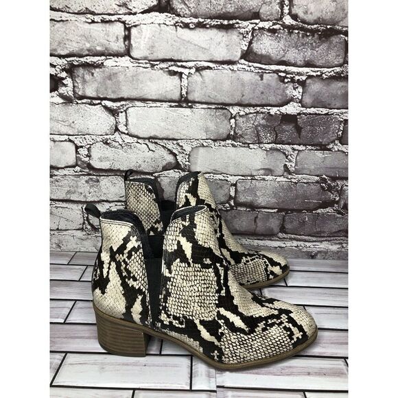 Dr. Scholl’s Chelsea Snake Python Black Ivory Heel Booties Women’s Sz 8M US/38EU - Picture 3 of 16